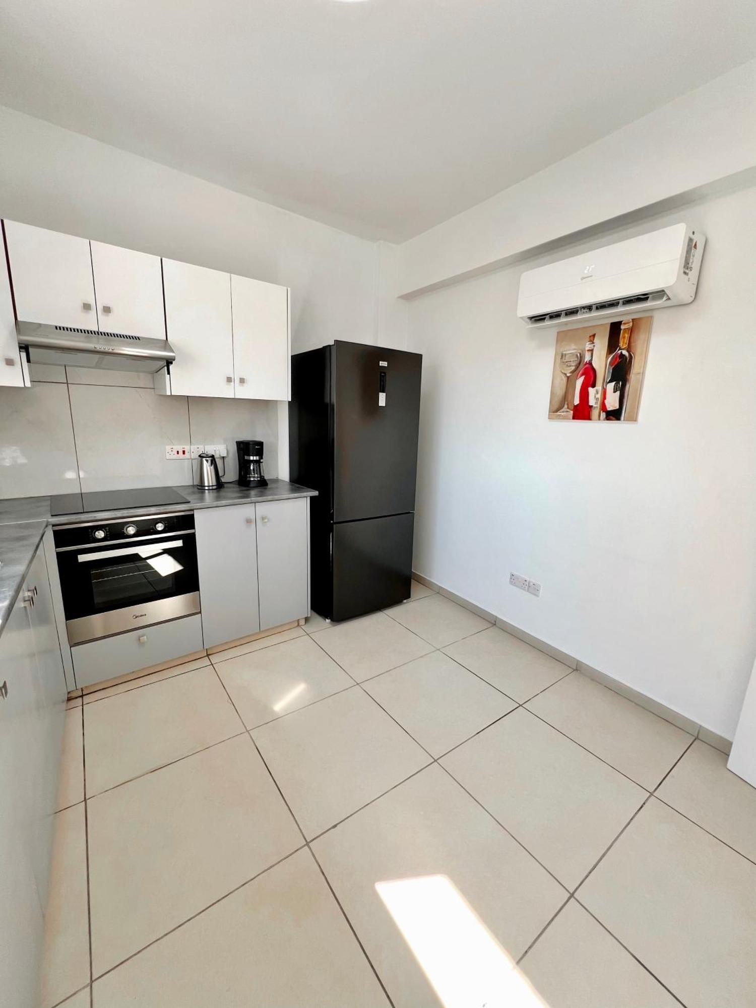 Georgiou 202 Apartment Larnaca Ngoại thất bức ảnh