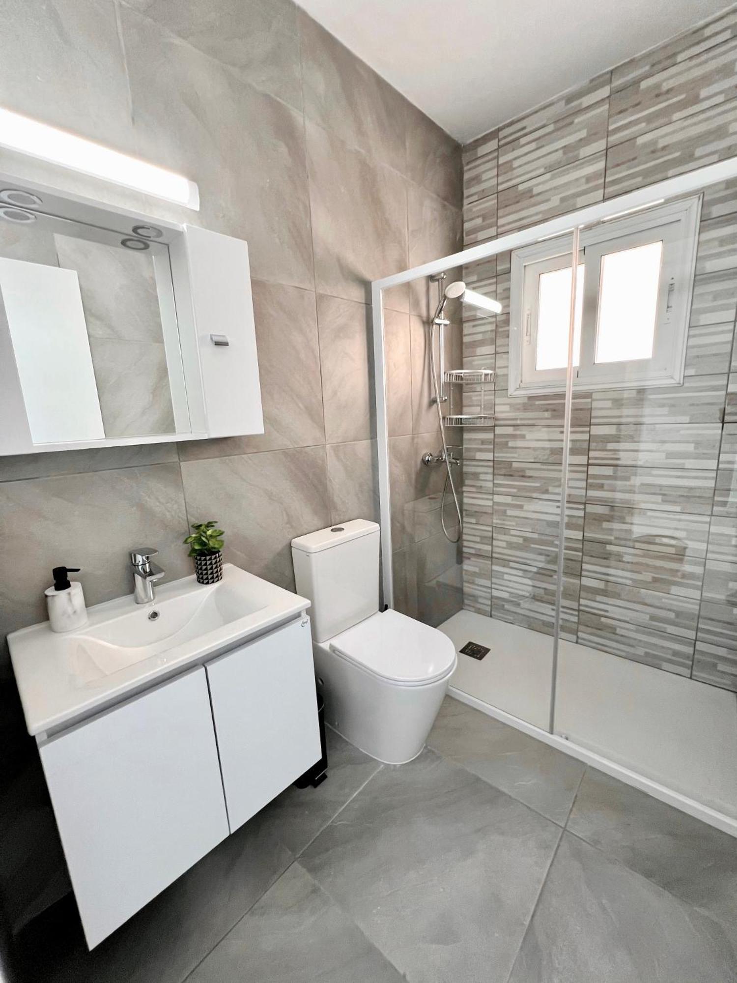 Georgiou 202 Apartment Larnaca Ngoại thất bức ảnh