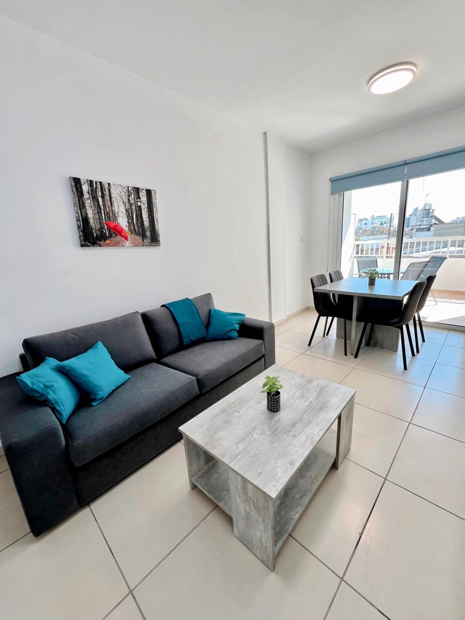 Georgiou 202 Apartment Larnaca Ngoại thất bức ảnh